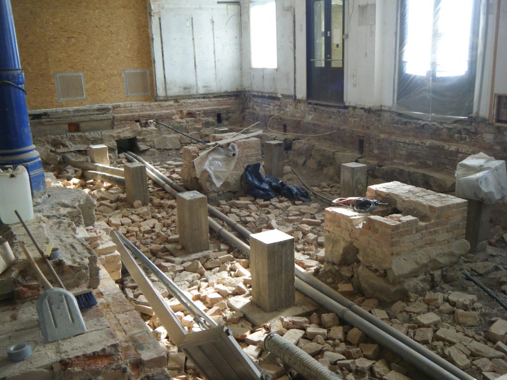 08